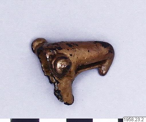 figur: djur: fågel (örn), Huvudfragment, sculpture, figure